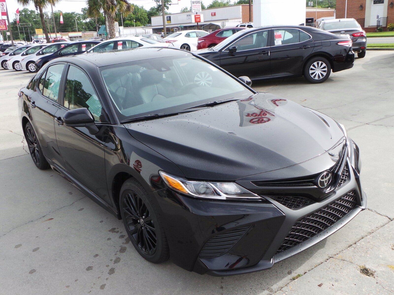 New 2020 Toyota Camry SE Nightshade 4dr Car in Dublin #4301 | Pitts Toyota