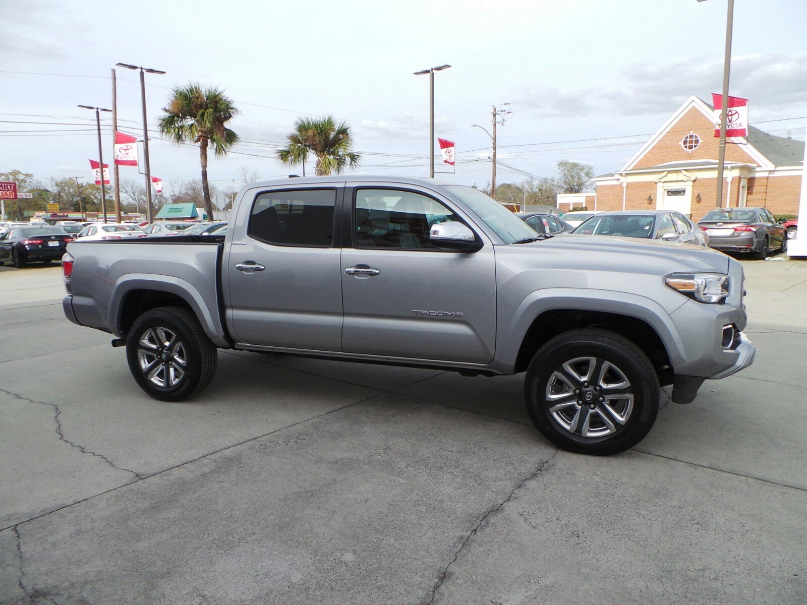 Pre-Owned 2016 Toyota Tacoma Limited Double Cab in Dublin ...